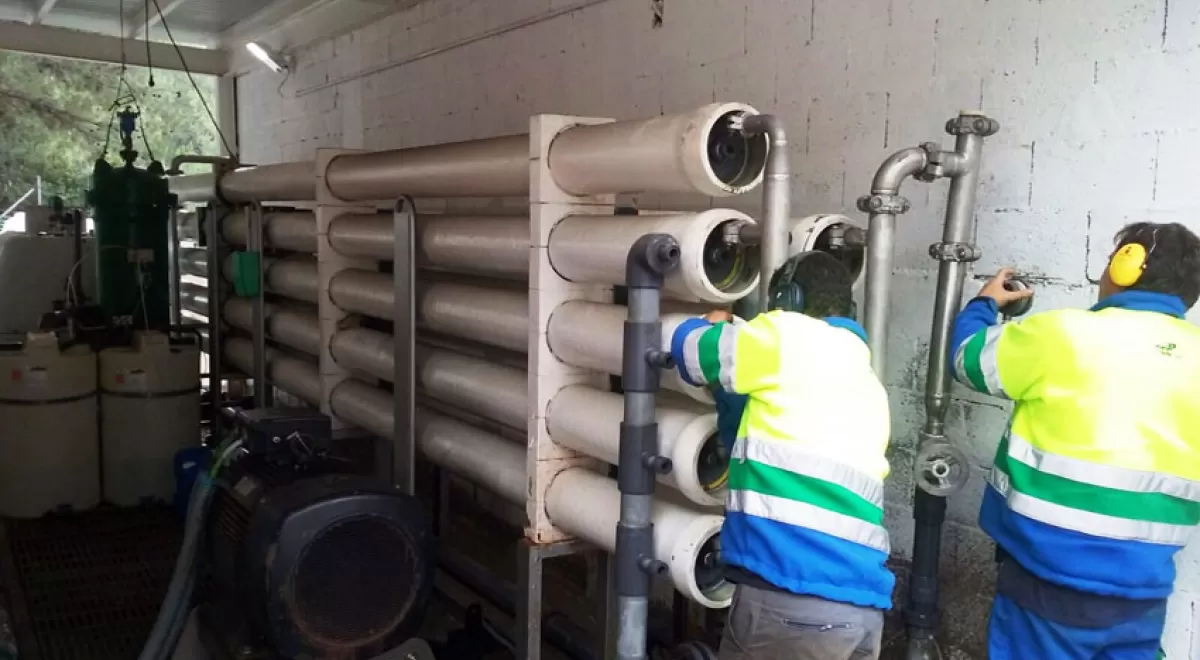 aqualia mejora la desalinizadora de Ses Eres para aumentar la calidad del agua de Sant Josep