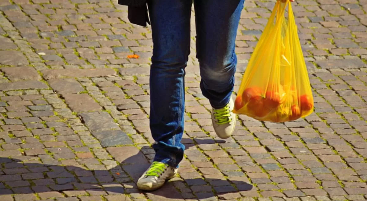 Cataluña prorroga el acuerdo para la reducción del uso de bolsas de plástico de un solo uso