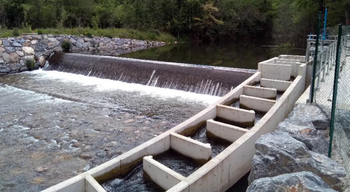 LABAQUA gestionará el servicio de toma de muestras de masas de agua superficiales de la cuenca del Ebro
