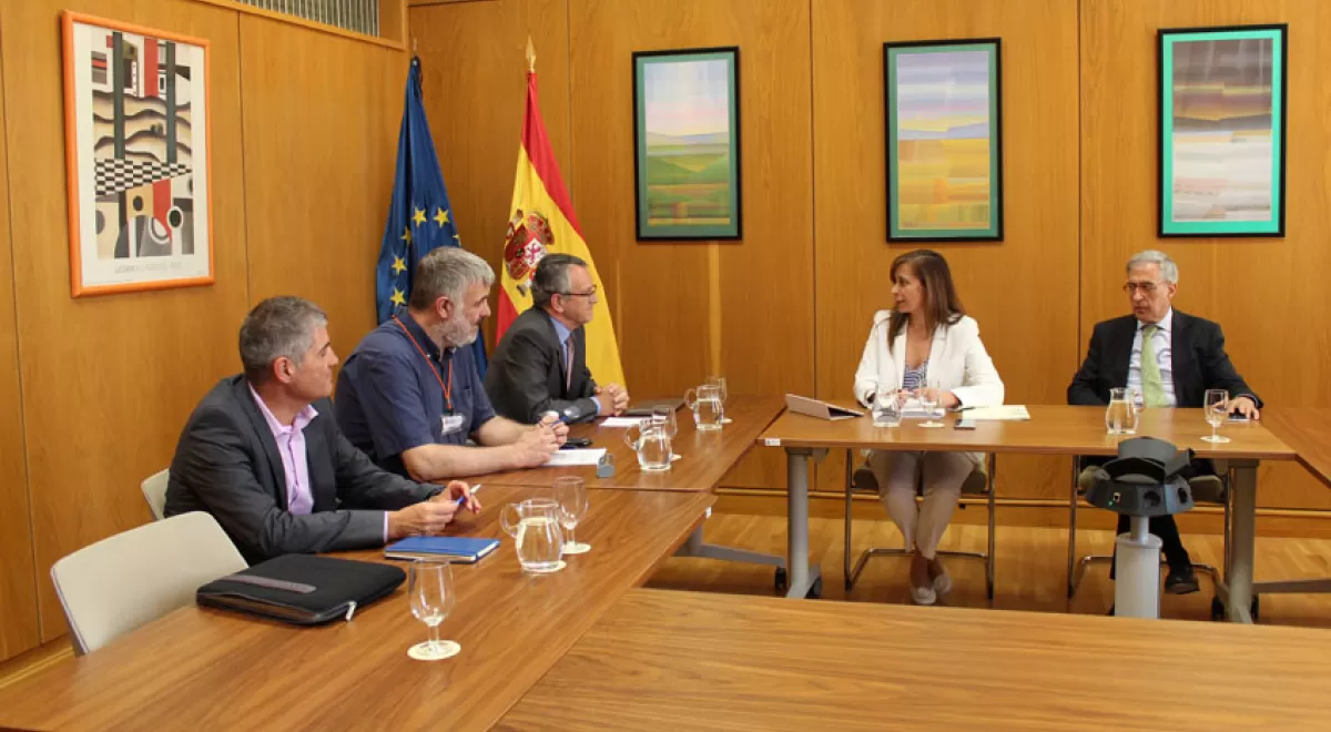 Liana Ardiles re reúne con representante del Gobierno de Asturias para tratar el Pacto Nacional del Agua