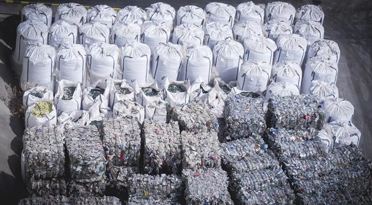 Una segunda vida para más de 40.000 toneladas de botellas de plástico