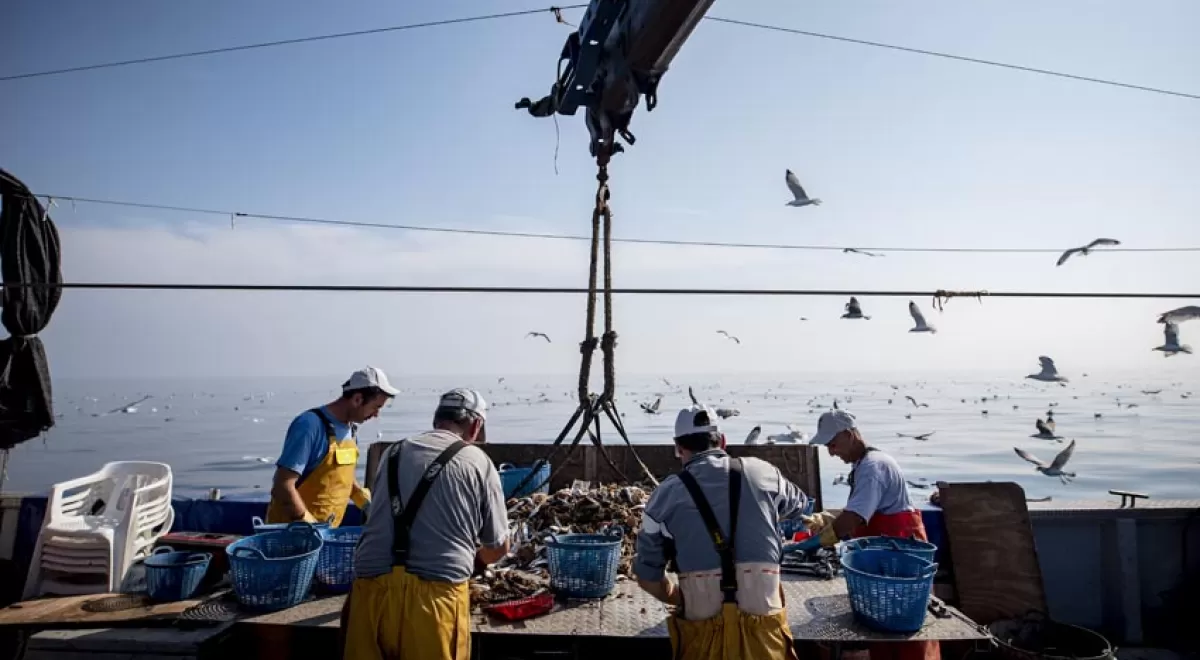 Los pescadores que participan en Upcycling the Oceans recuperaron más de 180 toneladas de basura