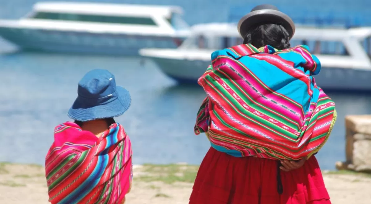 Para las mujeres bolivianas, el agua es fuente de vida… y de desigualdades persistentes
