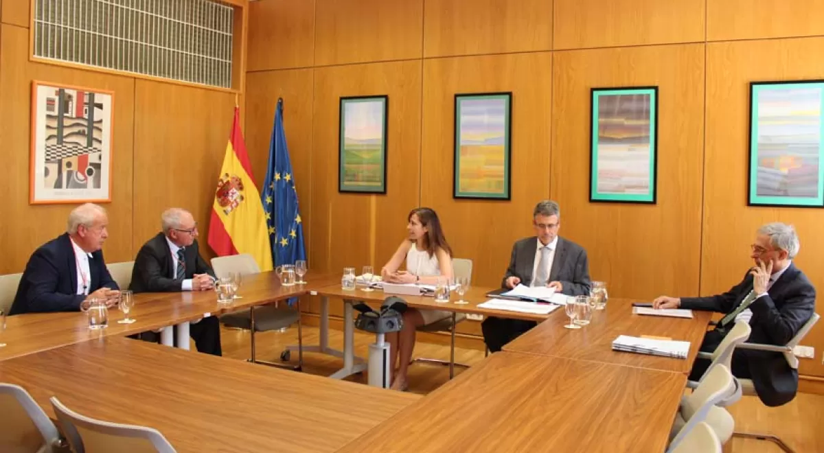 Liana Ardiles se reúne con el Gobierno de Cantabria en el marco del debate sobre el Pacto Nacional del Agua
