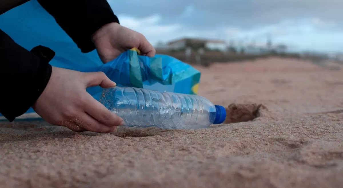 ¿Cómo puede Europa revertir el problema medioambiental de los plásticos?