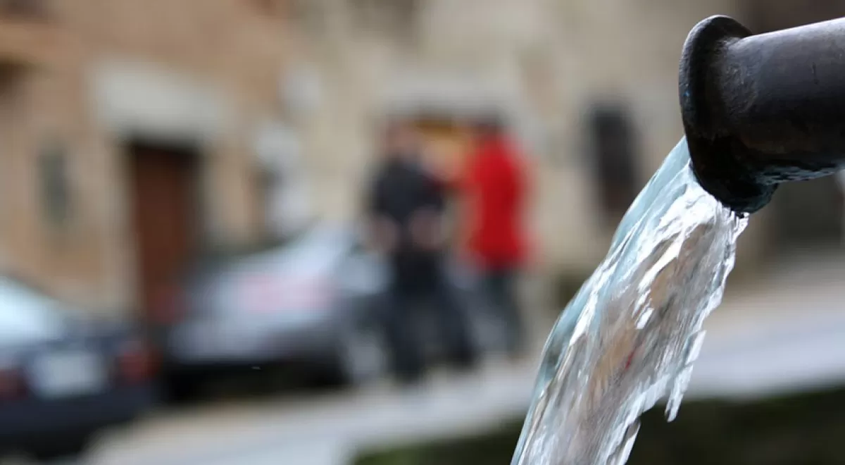 ¿Delegar la gestión del servicio es privatizar el agua?