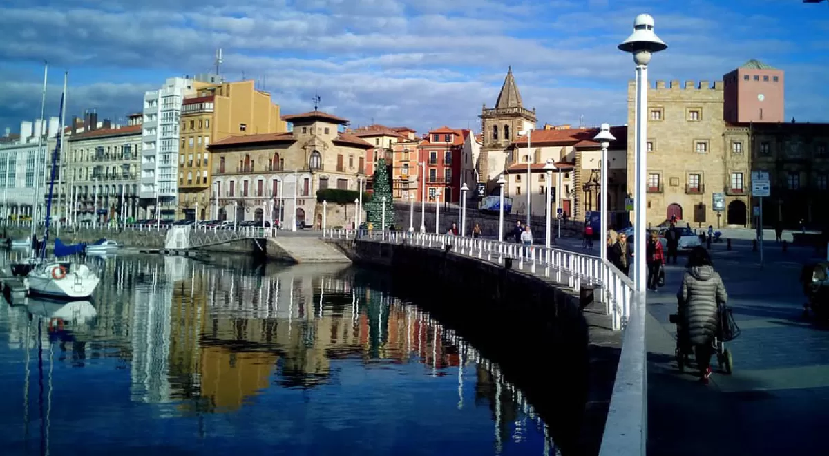 Gobierno de Asturias y Ayuntamiento de Gijón buscan soluciones ante la problemática de la depuración