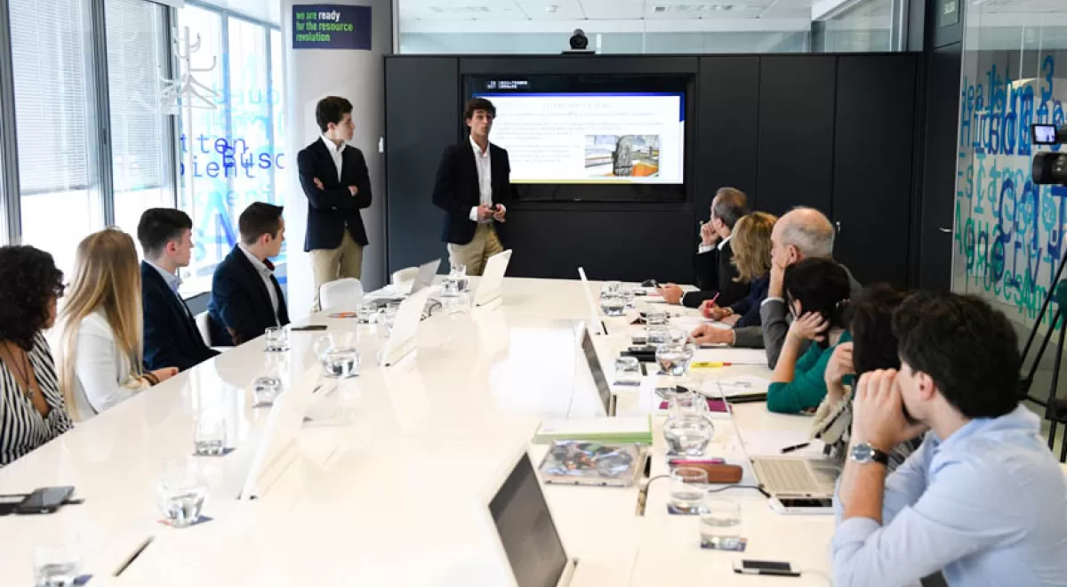 Un sistema ecológico para degradar toallitas higiénicas gana el certamen nacional del Stockholm Junior Water Prize