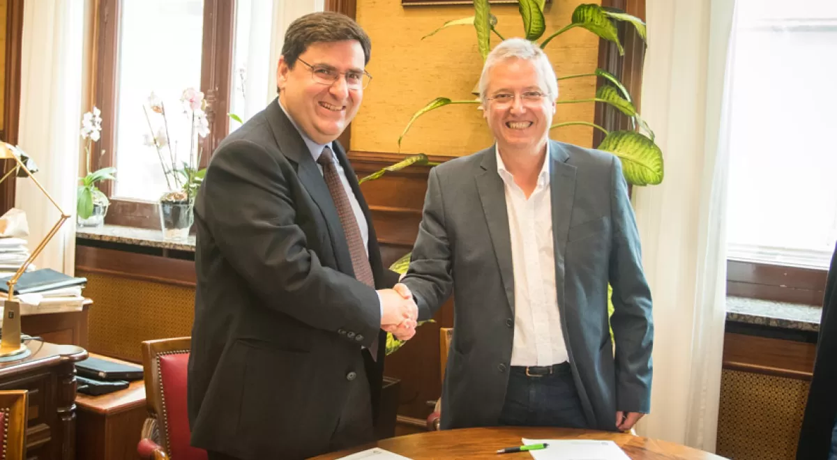 Nuevo convenio para investigar las posibilidades de reciclaje del PET marino