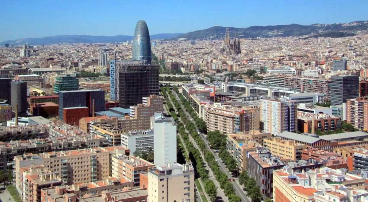 Los municipios del área metropolitana de Barcelona inician una estrategia común contra la polución