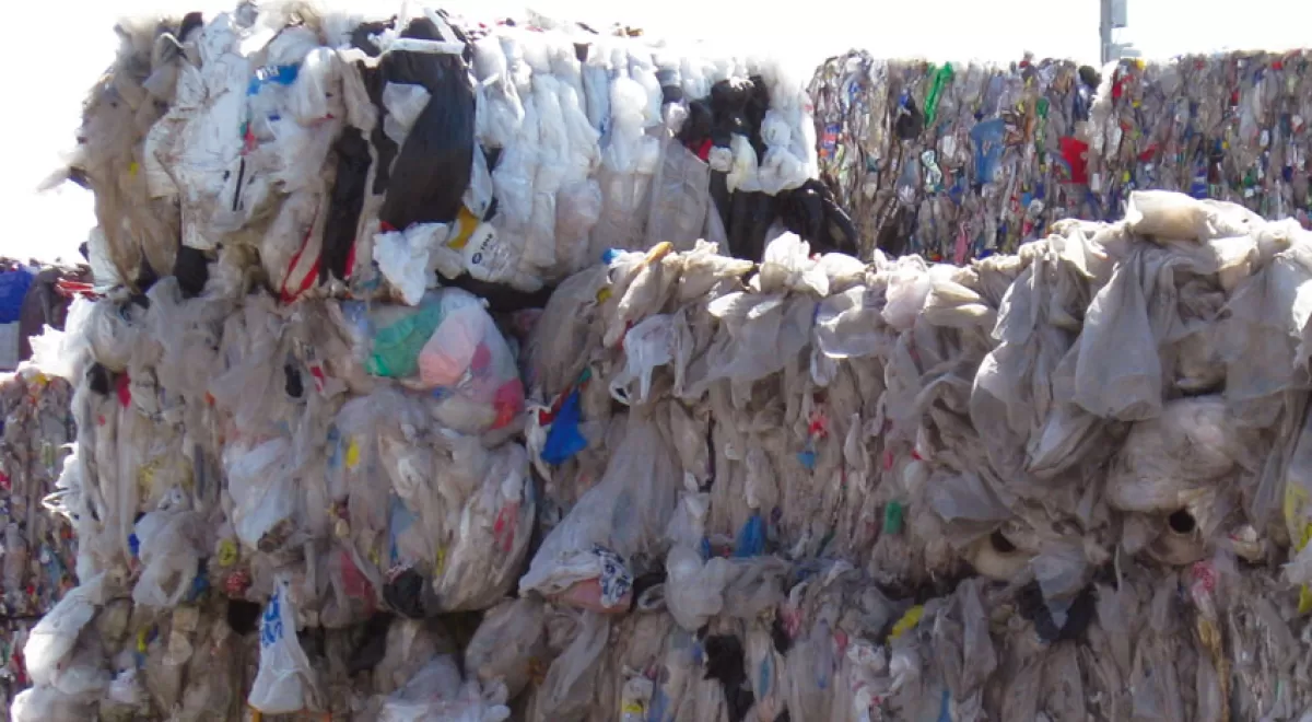 Cátedra Ecoembes presenta su estudio sobre degradabilidad de bolsas compostables en compostaje industrial