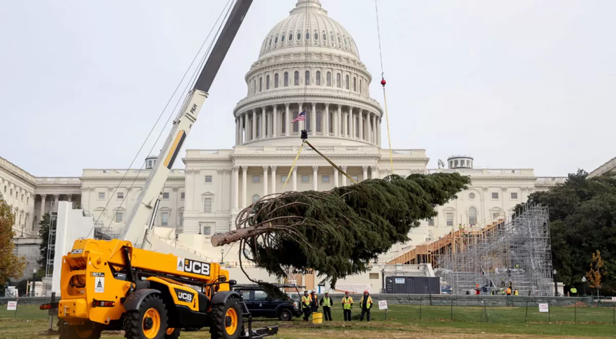 JCB colabora en el comienzo oficial de las Navidades en el Capitolio de Washington