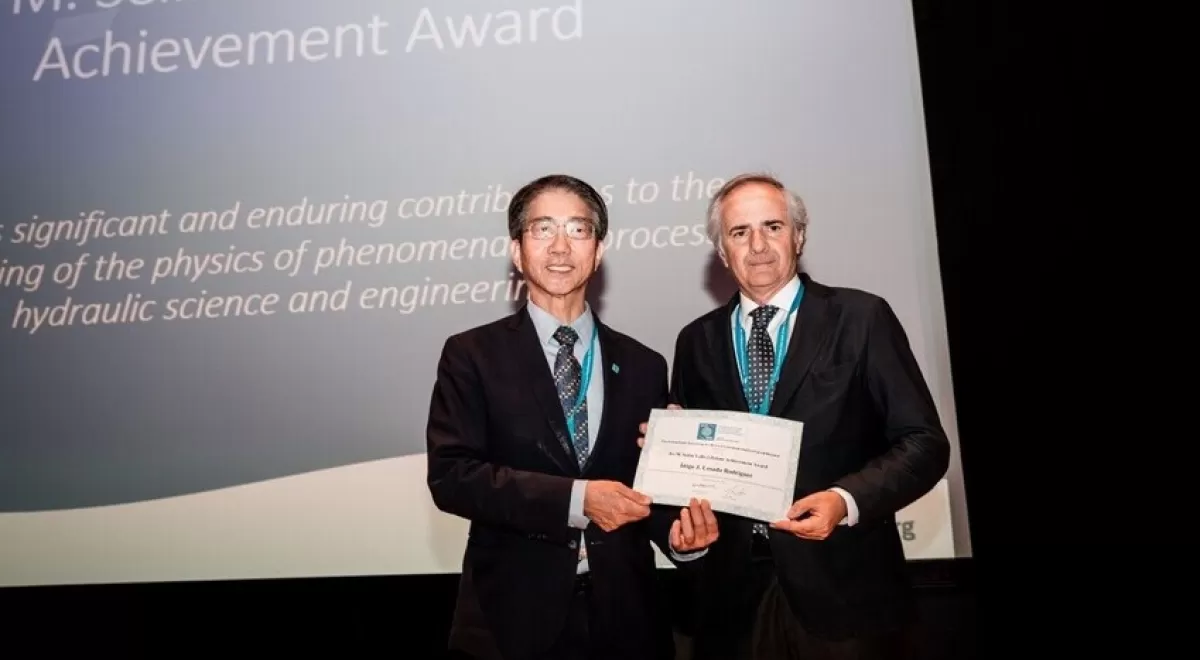 Íñigo Losada del IHCantabria recibe el prestigioso Premio M. Selim Yalin por su trayectoria profesional