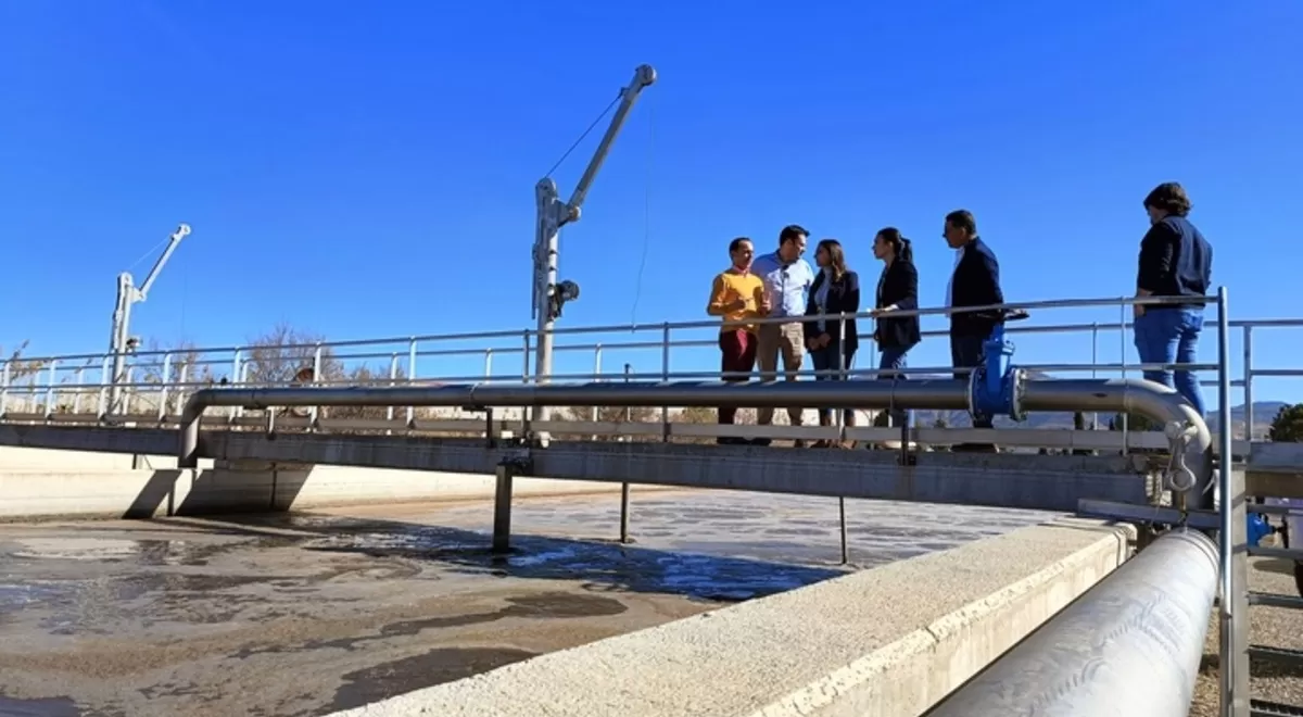 Visita de la consejera de Agua, Agricultura, Ganadería y Pesca, Sara Rubira, a la EDAR de Alhama de Murcia.