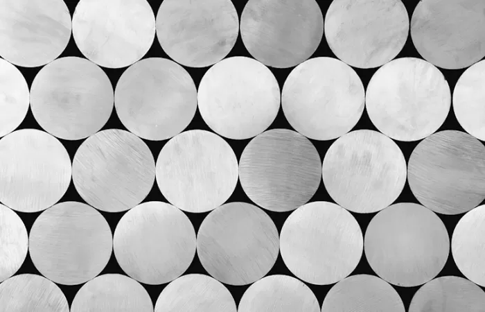 La circularidad del aluminio se sitúa muy por encima del plástico o la madera, según un nuevo informe
