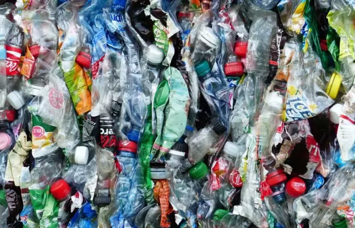 Un estudio de OCU estima que apenas se recicla el 30% de los envases