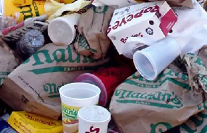 La ARC presenta los resultados del diagnóstico ambiental de cuatro envases emblemáticos del sector de la comida rápida