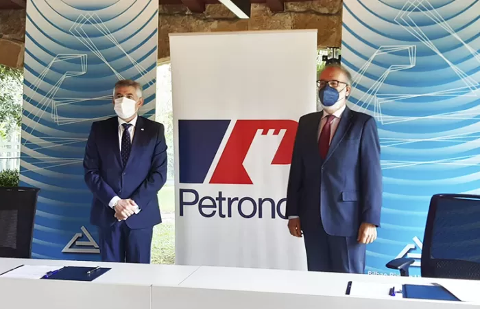 Petronor y el Consorcio de Aguas de Bilbao construyen un poliducto para conectar la refinería con el Puerto