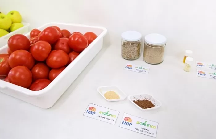 Semillas y piel de tomate, sandía y manzana: materia prima para envases y productos más sostenibles