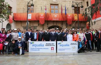 Más de un centenar de trabajadores de Aqualia peregrinan a Caravaca de la Cruz por el Año Jubilar 2017