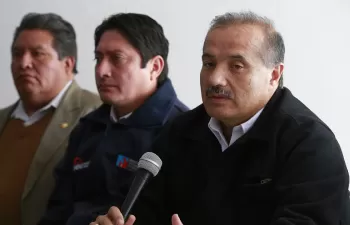 Perú se compromete a ejecutar el proyecto de descontaminación de las aguas del lago Titicaca