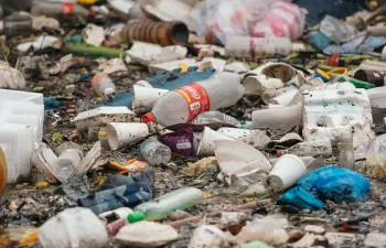 Más de 250 organizaciones internacionales firman un acuerdo global contra la contaminación por plásticos