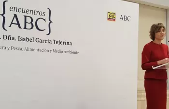 García Tejerina: \"Toca avanzar juntos para cuidar el agua y atender las demandas de forma sostenible\"