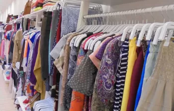 Sogama colabora con Cáritas Diocesana de Santiago de Compostela en su campaña de recogida de ropa usada