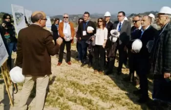 Primera visita de la Comisión de Seguimiento de Flix para comprobar las actuaciones de descontaminación