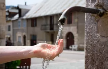 Nuevas soluciones para optimizar la gestión del agua y reducir el efecto isla de calor en pequeños municipios