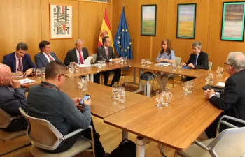 Liana Ardiles se reúne con asociaciones empresariales para tratar el Pacto Nacional por el Agua