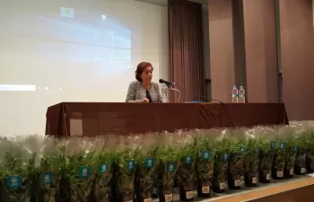 Esperanza Orellana destaca la necesidad de administrar el agua de forma sostenible y mejorar su productividad