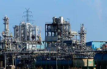 Neutralidad climática: recomendaciones para ayudar a las industrias de gran consumo de energía