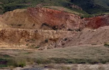 Los residuos orgánicos y lodos de depuradora facilitan la restauración de suelos degradados por la minería