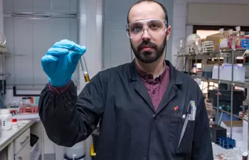 Sensores que cambian de color ante la presencia de contaminantes en el agua