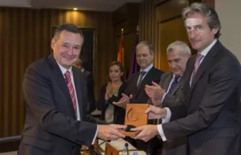 Angel Simón recibe la Medalla de Honor del Colegio de Ingenieros de Caminos, Canales y Puertos