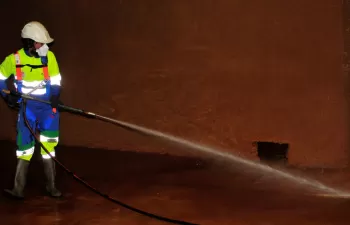 Aqualia lleva a cabo los trabajos de limpieza del depósito de San Cristóbal, el más grande de Almería