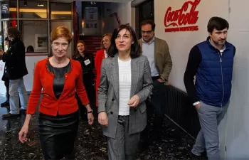 Ángeles Vázquez insta a la industria a fomentar el uso de envases reciclados o reutilizables