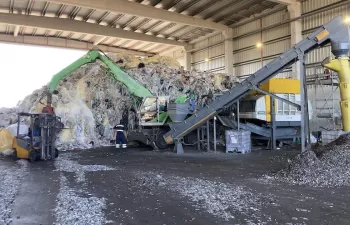 La trituradora UNTHA XR transforma los residuos peligrosos en oportunidades