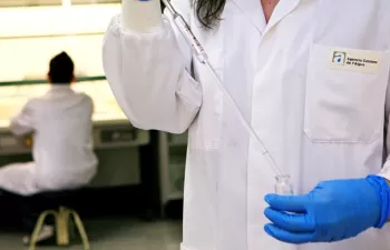 El laboratorio de la ACA analiza más de 6.000 muestras de agua de la red Ter Llobregat en 2016