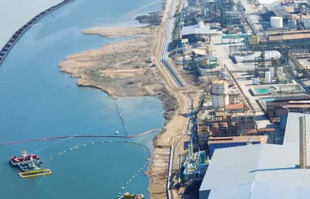 Acuamed retoma los trabajos de descontaminación del embalse de Flix