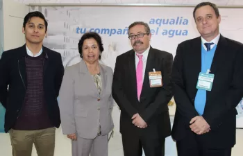 La ministra chilena de Minería se interesa por la planta de reutilización de Huechún, realizada por Aqualia