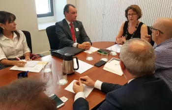 La Generalitat Valenciana busca el apoyo del empresariado para implantar el sistema de retorno de envases