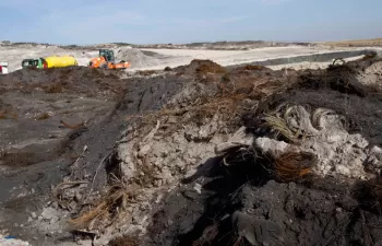 La Comunidad de Madrid finalizará la limpieza del vertedero de neumáticos de Seseña antes de fin de año