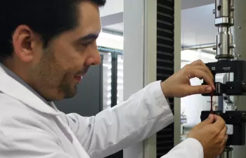 Revalorizan los residuos de guisantes para crear bioplásticos y emulsiones alimenticias