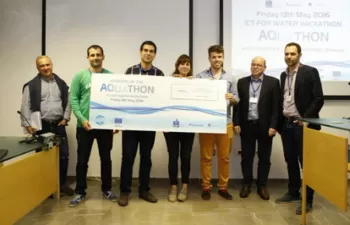 Los estudiantes participantes, a la altura del primer \"AQUATHON\"