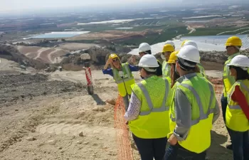 Los trabajos de emergencia en el vertedero de Abanilla permiten extraer 10.000 toneladas de lixiviados