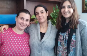 Identifican una bacteria que puede eliminar cromo de efluentes industriales