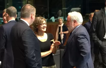 García Tejerina: \"En la UE nuestro compromiso es máximo y seguiremos liderando el Acuerdo de París\"