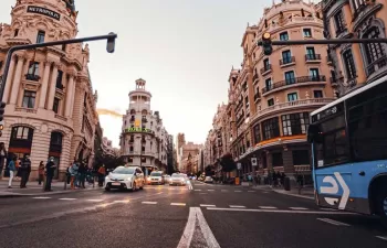 La falta de planificación urbana supone casi 2.000 muertes anuales en Barcelona y Madrid